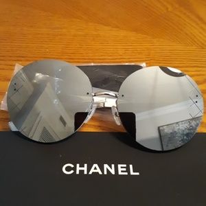 Authentic Chanel sunglasses 4216 c124/6G 140 3N